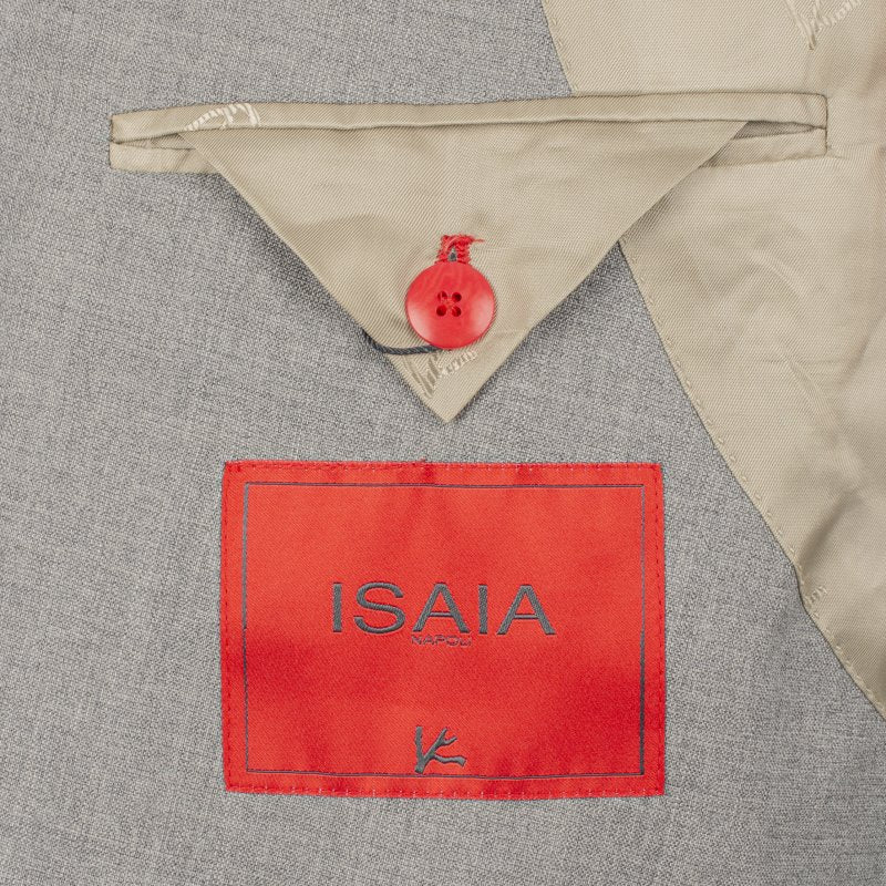Traje Isaia